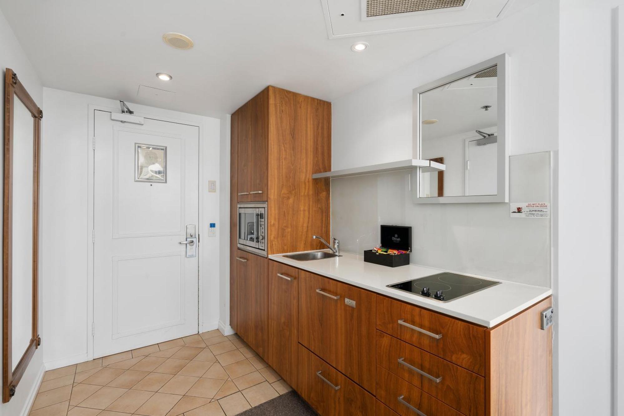 Legends Apartments - Qstay Gold Coast Bagian luar foto