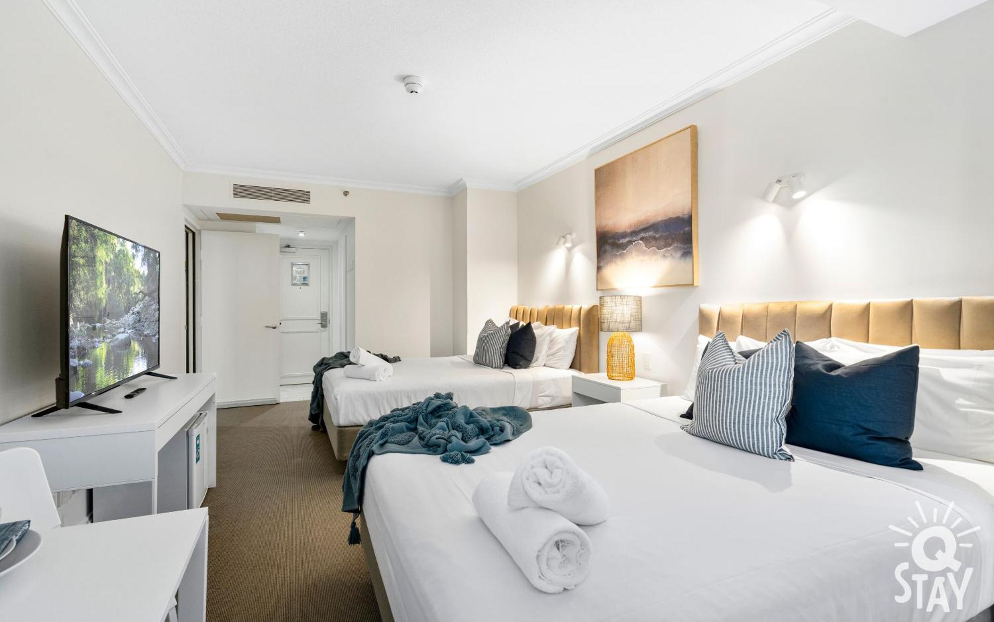 Legends Apartments - Qstay Gold Coast Bagian luar foto
