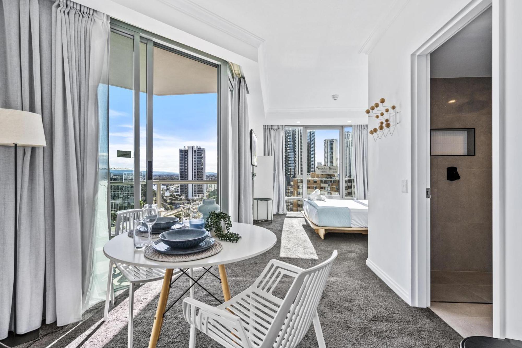 Legends Apartments - Qstay Gold Coast Bagian luar foto