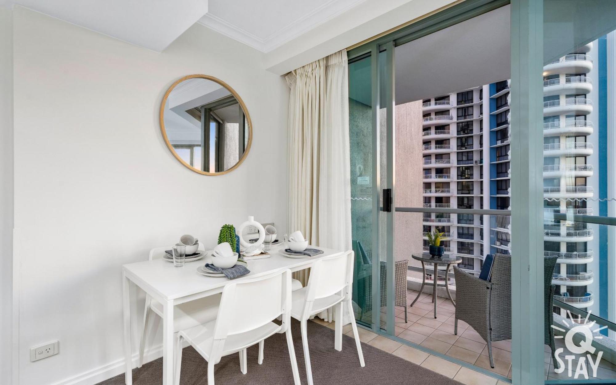 Legends Apartments - Qstay Gold Coast Bagian luar foto