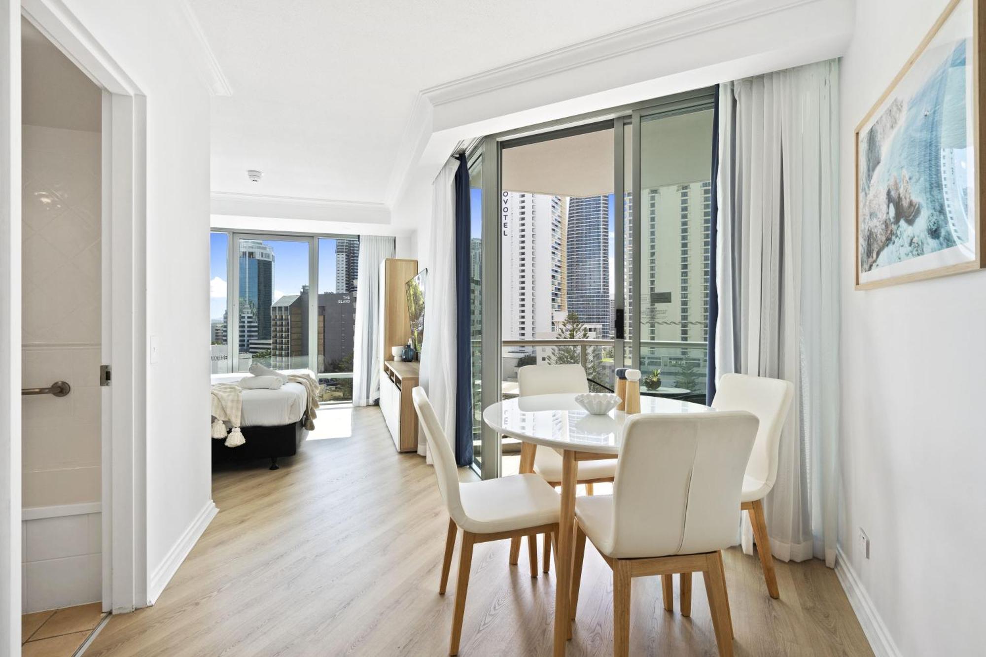 Legends Apartments - Qstay Gold Coast Bagian luar foto